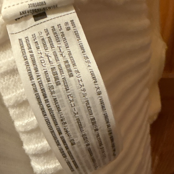 Hollister white sweater mini dress - Picture 7 of 7